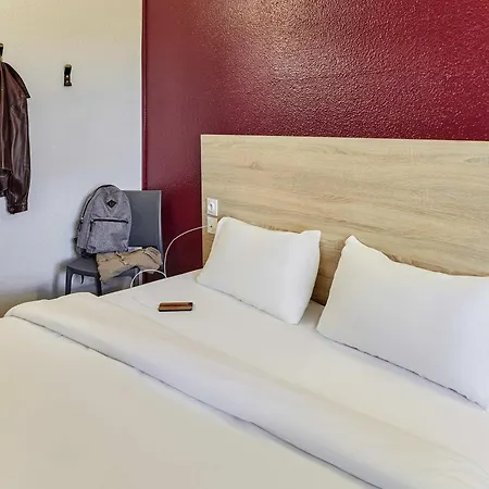 Hotelf1 Sud * Περπινιάν