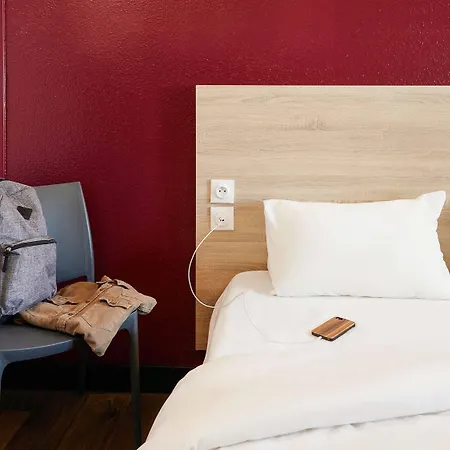 ホテル Hotelf1 Sud