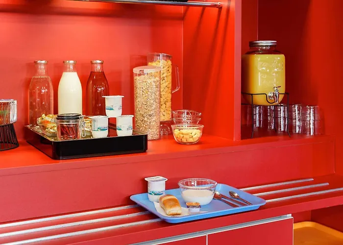 Hotelf1 Sud Перпиньан