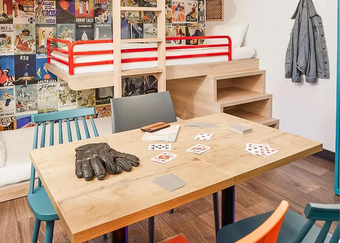 Отель Hotelf1 Sud *