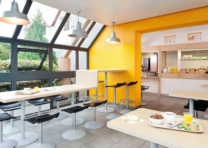 Hotelf1 Perpignan Sud